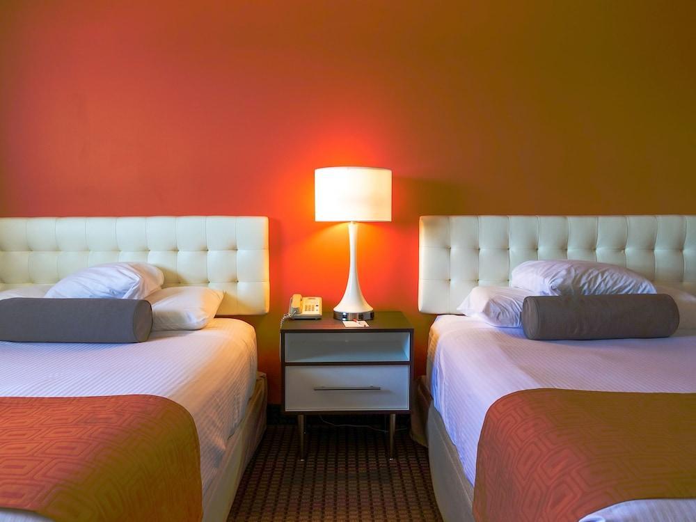 Howard Johnson By Wyndham Ґрейвенгерст Екстер'єр фото