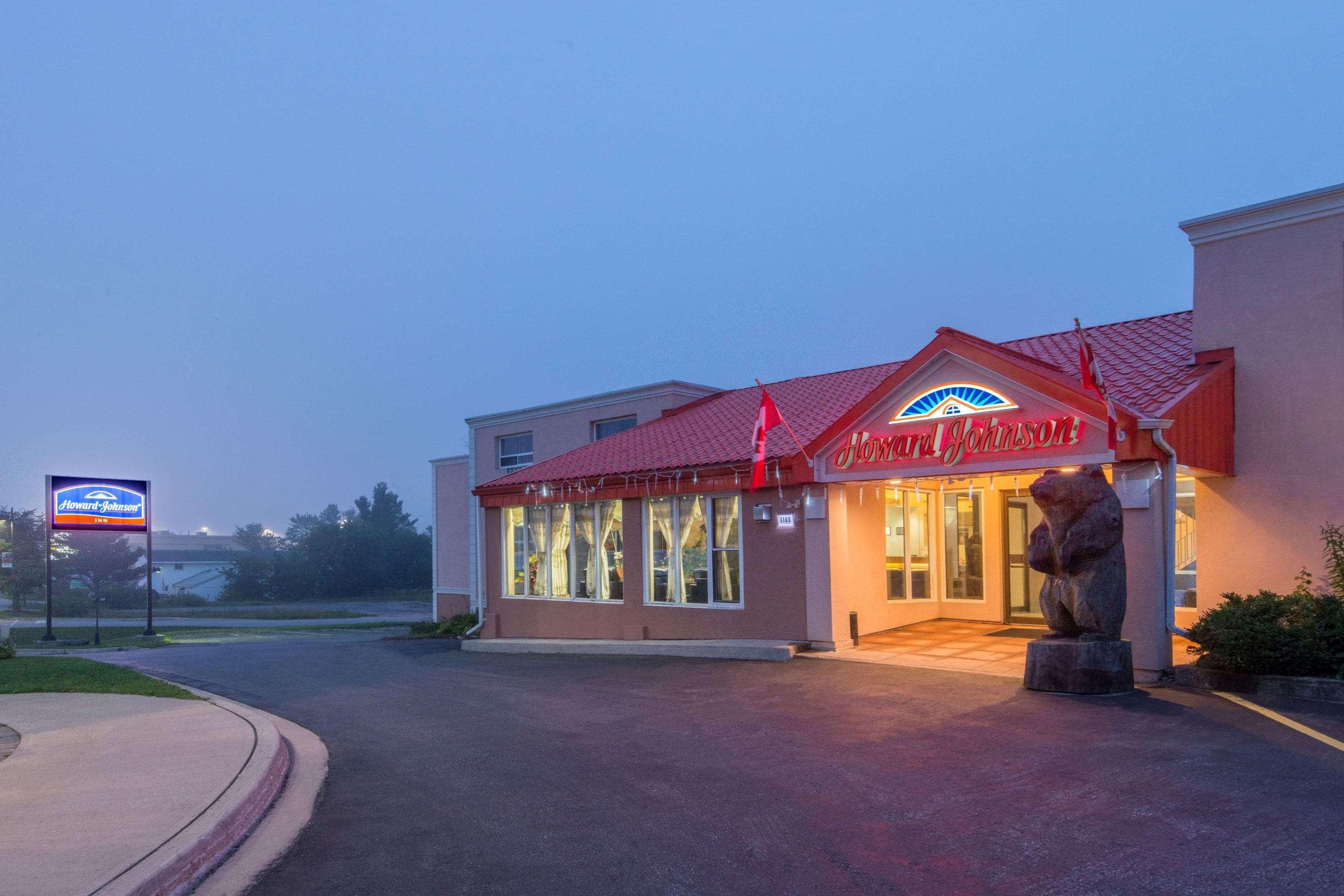 Howard Johnson By Wyndham Ґрейвенгерст Екстер'єр фото